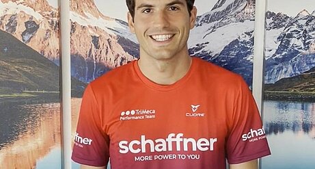 Schaffner unterstützt Miguel auf dem Weg zum Ironman